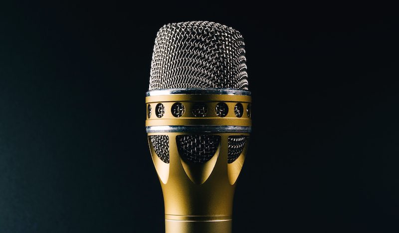 The Impact of Dynamic Communication