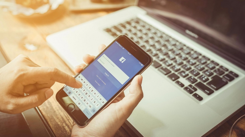 New Study Reveals That Using Facebook Diminishes Your Well-Being