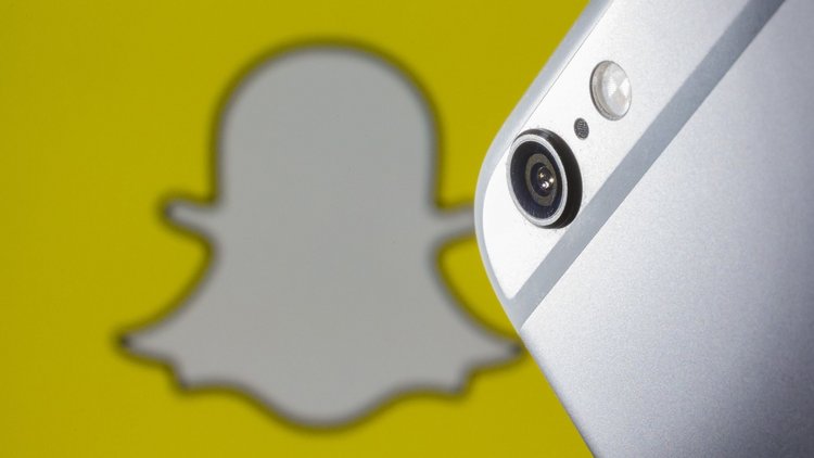 3 Moves Snapchat Must Make to Stop Losing the Battle With Instagram for Influencer Marketing Dollars