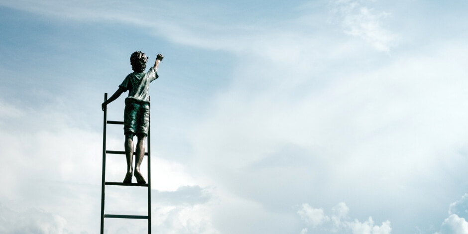 12 LinkedIn Accounts That Will Make You Smarter 12 LinkedIn Accounts That Will Make You Smarter