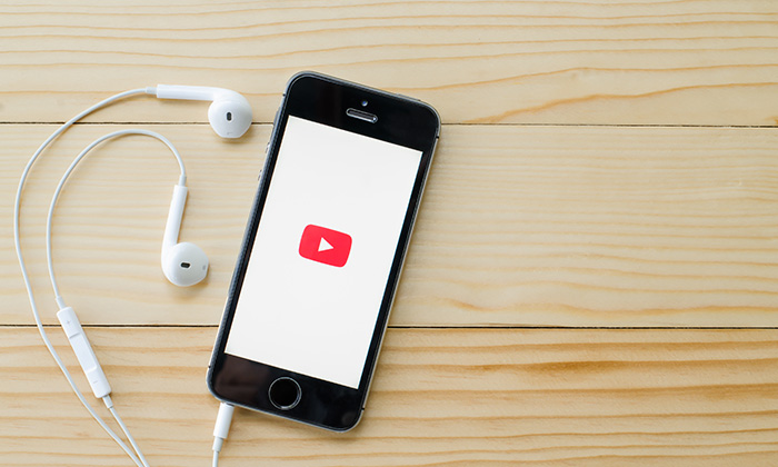 YouTube for E-Commerce: The Art of Selling Without Selling YouTube for E-Commerce: The Art of Selling Without Selling
