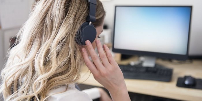 Why PodcastingIs the Next Marketing Frontier Why PodcastingIs the Next Marketing Frontier