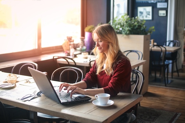 How to Take a Screenshot on a Chromebook [FAQ]